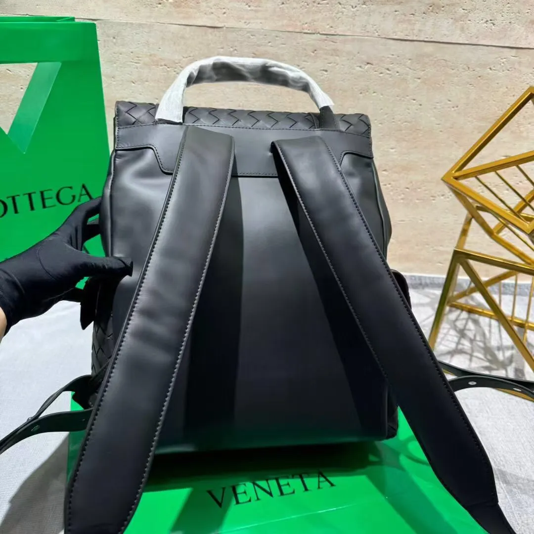 Batch 1760 new model, normal delivery 🎉🎉🎉BOTTEA VENETA Style number: 254588 backpack Material: Imported fetal cowhide pure hand-woven production Specifications: Picture size BVBVBV